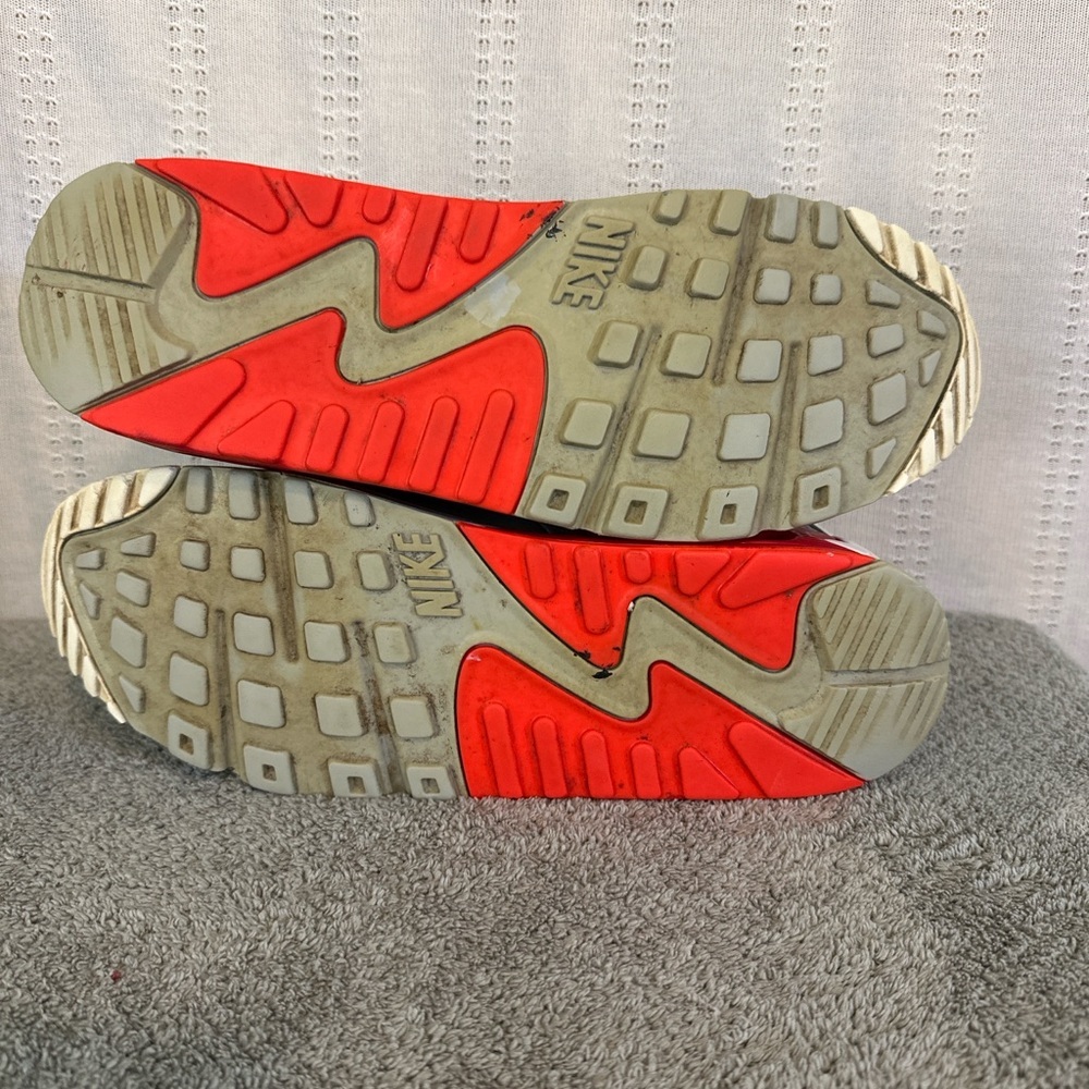 Nike Air Max 90 Black Bright Crimson Sneakers - Picture 6 of 7